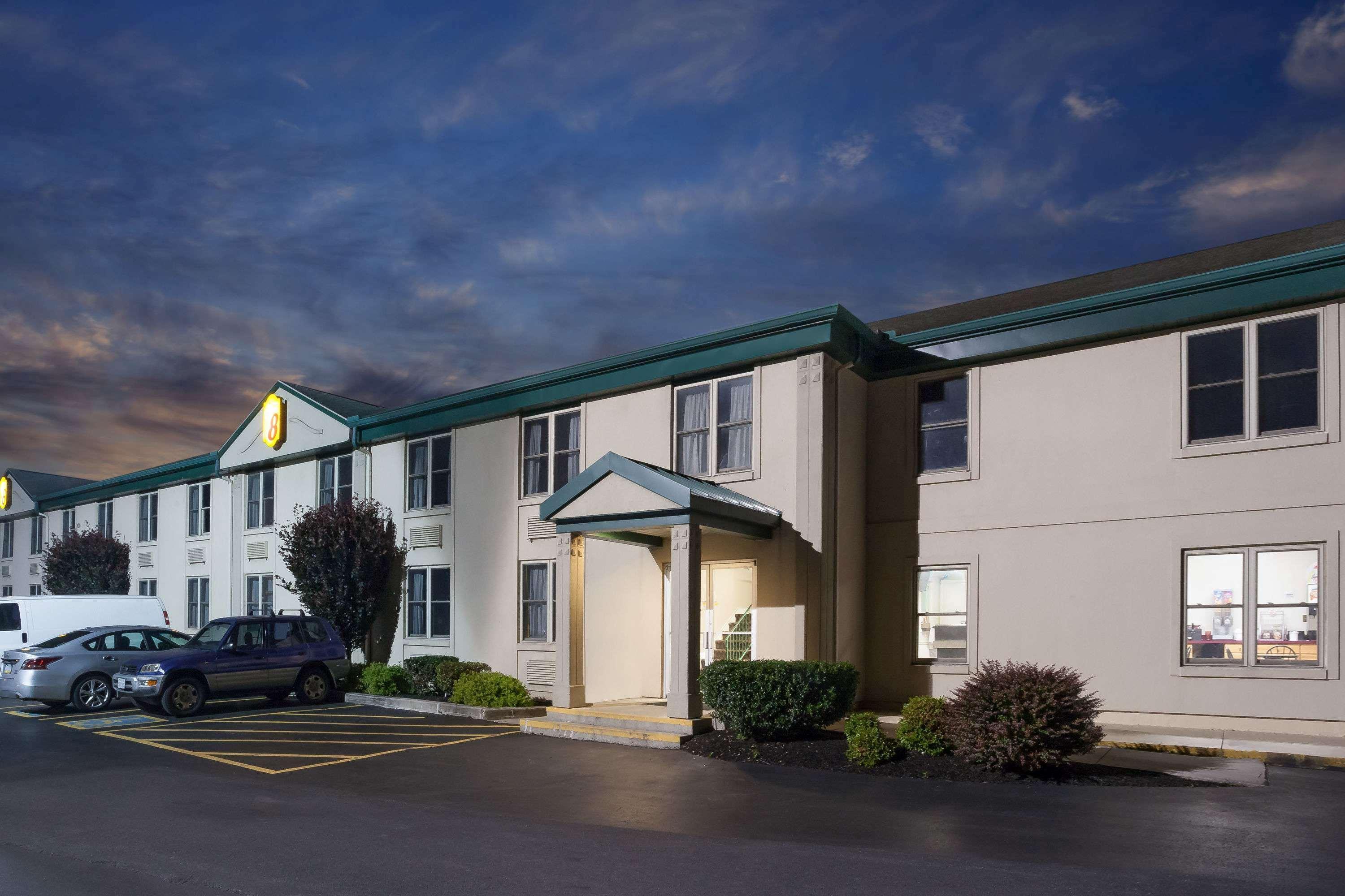 Super 8 By Wyndham Harrisburg Hershey West Kültér fotó