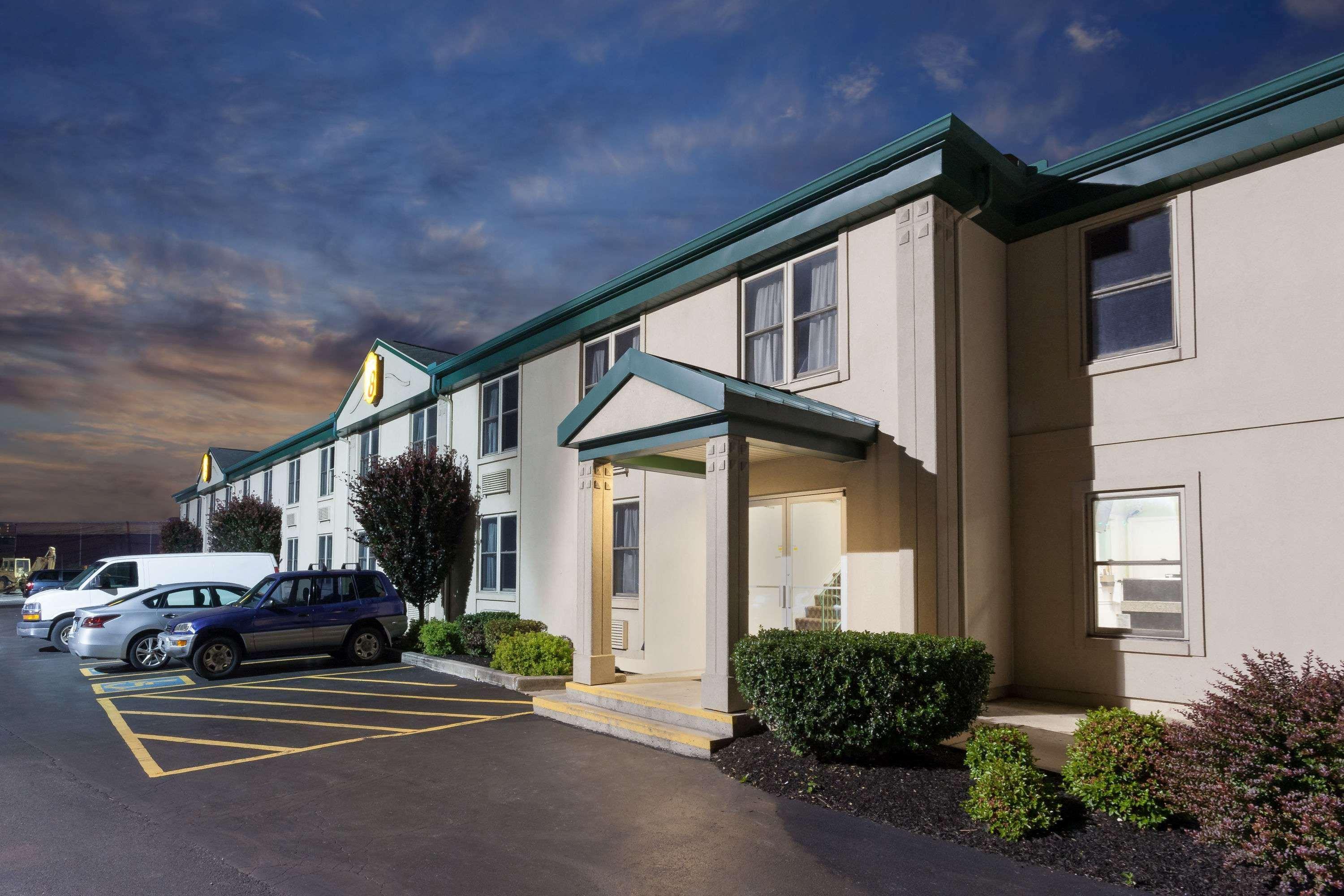 Super 8 By Wyndham Harrisburg Hershey West Kültér fotó